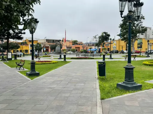 Foto de la plaza de armas de lima